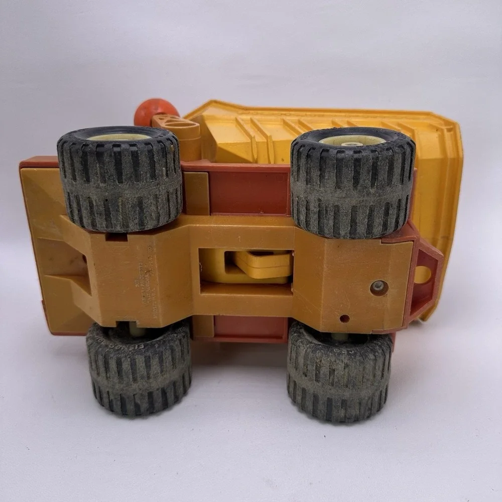 Fisher Price 302 Husky Helper Big Dump Truck Vintage 1970s